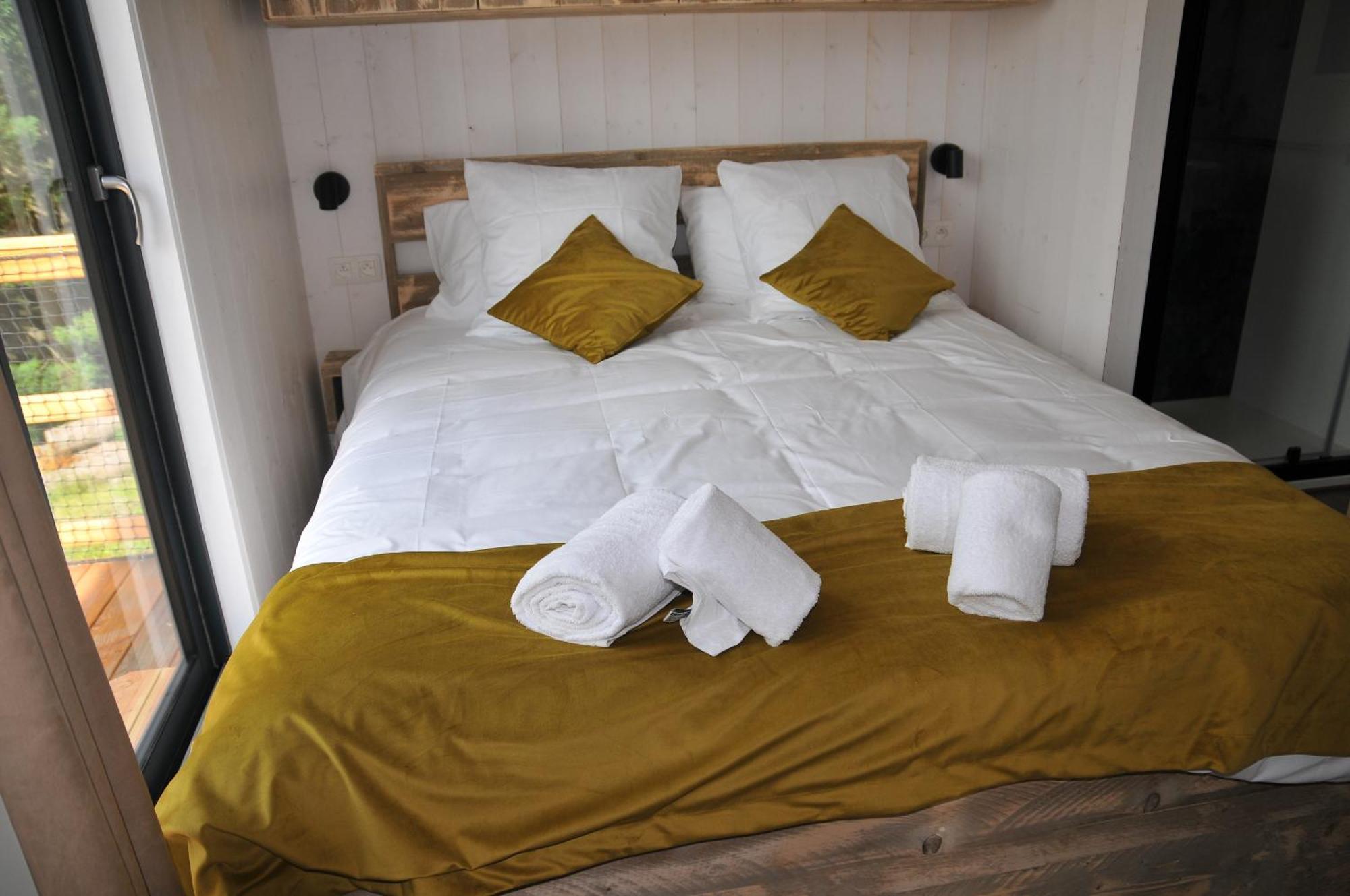 Lodges Arverne Vic-le-Comte Экстерьер фото